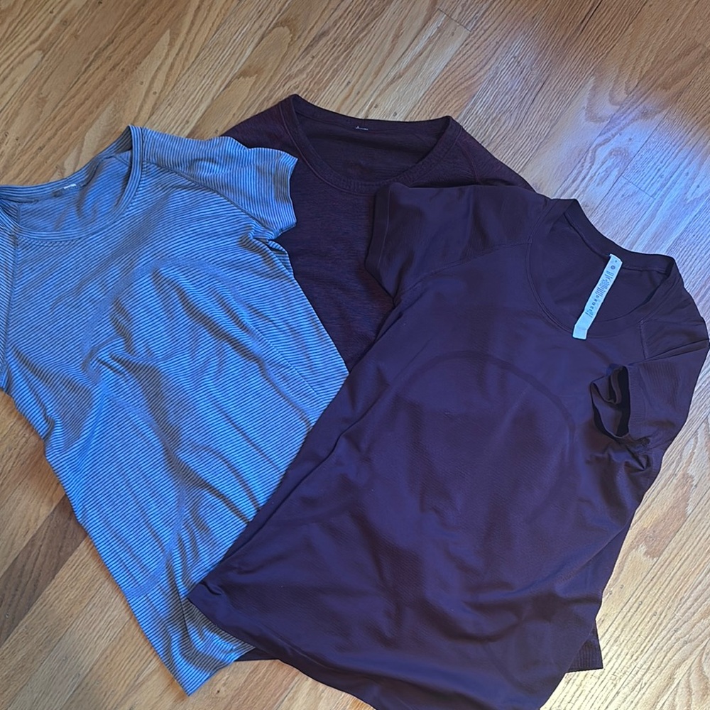 Lululemon T-Shirt bundle in grey and burgundy